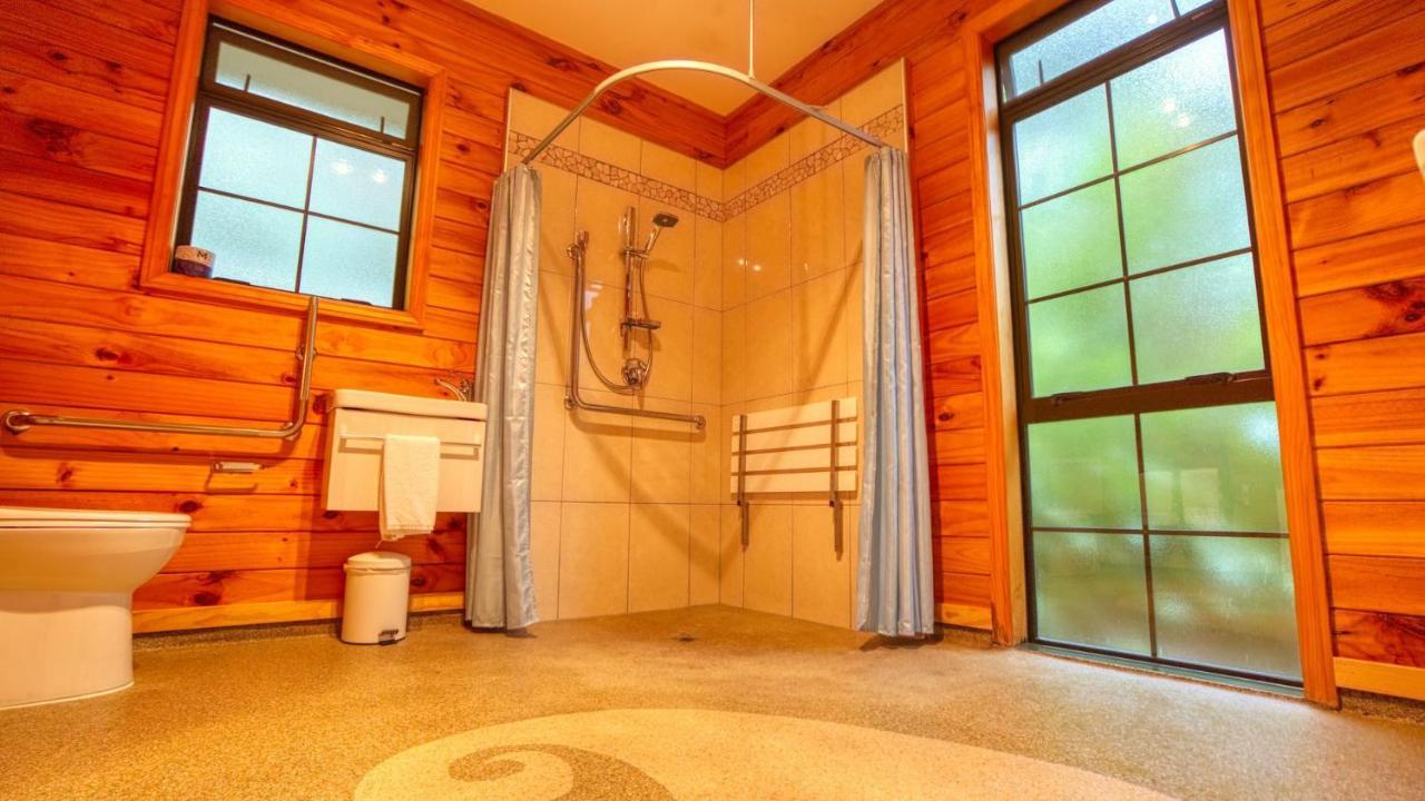 Paparoa Beach Hideaway With Hot Tub Barrytown Exterior foto