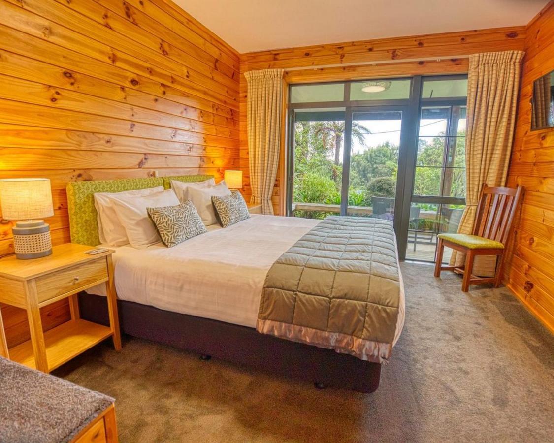 Paparoa Beach Hideaway With Hot Tub Barrytown Exterior foto